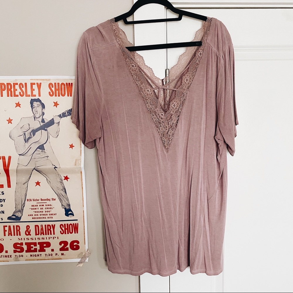 American Eagle soft & sexy tee